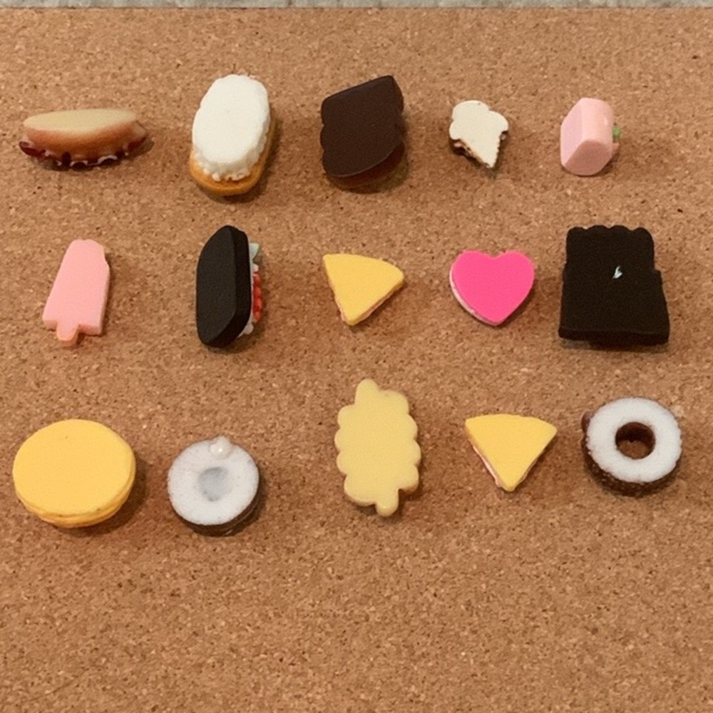 Tiny Plastic Dollhouse Play Food 35 Piece Lot-Donut,Hot Dog,Cake,Peanut,Eggs Etc - Picture 3 of 5
